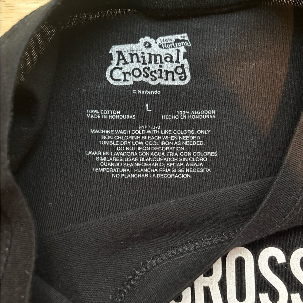 NWOT Nintendo Animal Crossing Black Tee - Picture 3 of 4